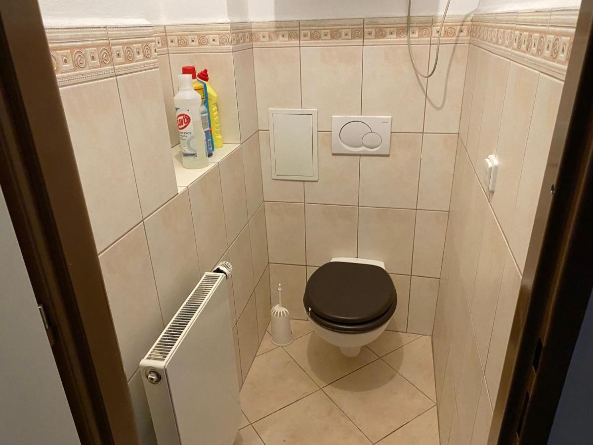 Apartments Tomkova Hradec Králové エクステリア 写真